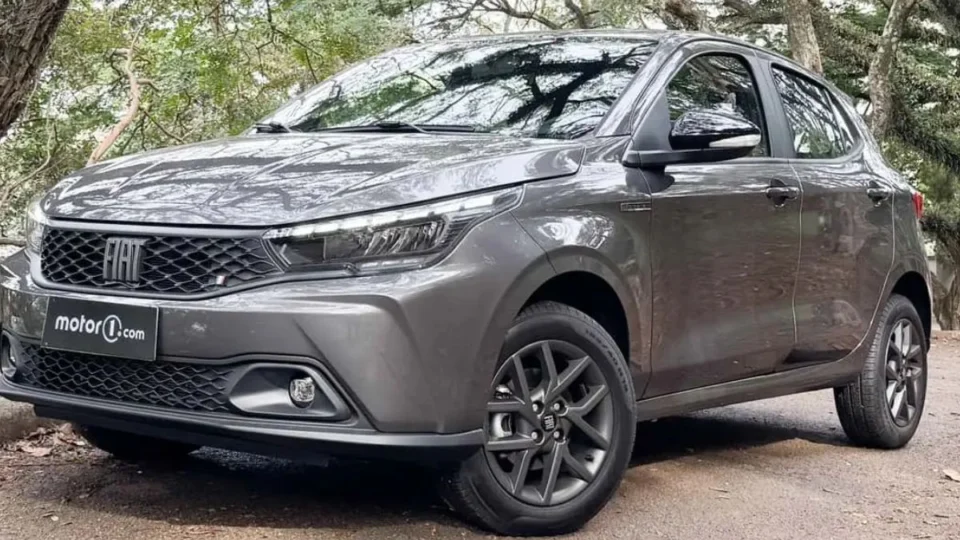 Fiat lidera mercado pelo 27º mês e vendas diretas dominam mês de outubro