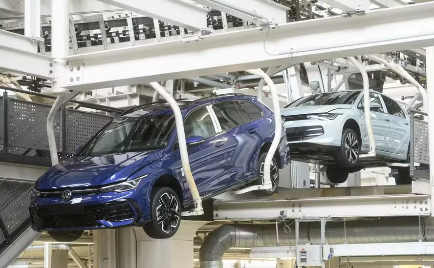 Volkswagen adia investimentos bilionários e suspende desenvolvimento de carros