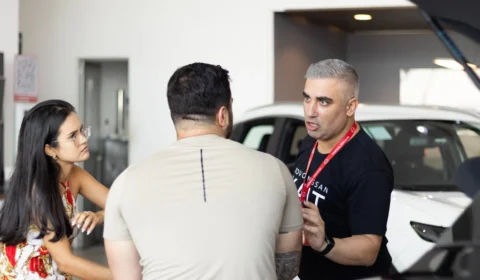 Mercado automotivo 2026: concessionárias abrem o ano com “pé no acelerador” e ofertas agressivas