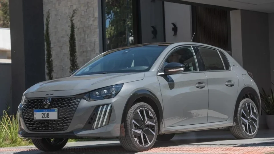 Test drive impulsiona decisão de compra e movimenta ação com foco em híbridos