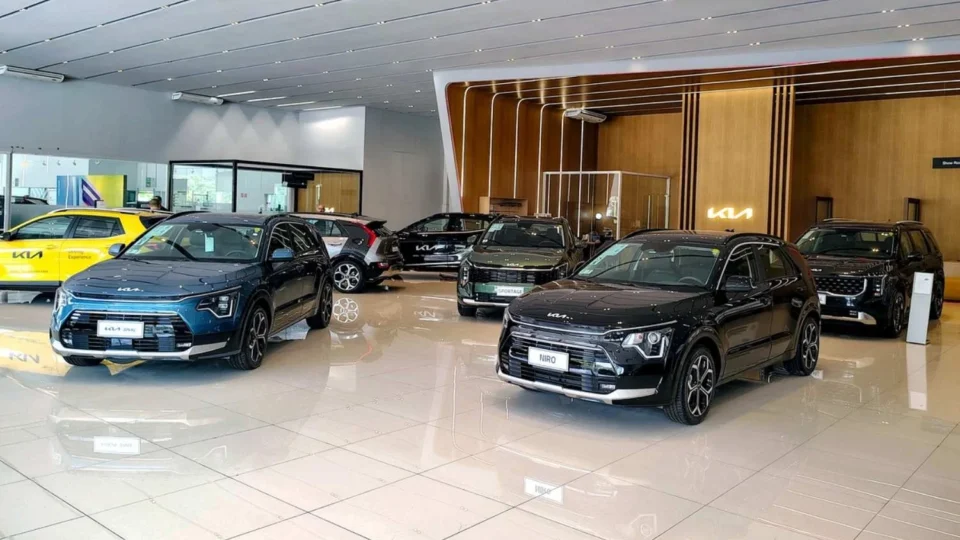 Opostos Unidos: A revolução da Kia que redefiniu a mobilidade no Brasil