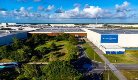 Stellantis eleva o jogo: Primeiro híbrido-leve 48V Flex será produzido em Pernambuco ainda em 2026