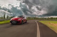 Toyota GR Yaris desembarca no Brasil: O “Pocket Rocket” de 304 cv chega por R$ 354.990