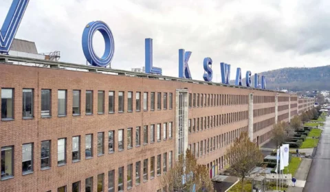 Volkswagen vive “ano de provação” em 2025: Lucro despenca 44% apesar de alta na América do Sul