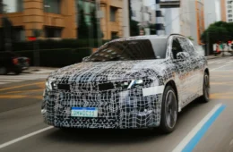 BMW iX3 2026: O “Marco Zero” da nova era elétrica chega ao Brasil