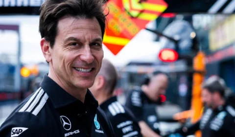 Mercedes domina GP da Austrália e faz primeira dobradinha desde 2019