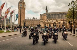 Triumph e DGR 2026: Elegância e solidariedade sobre duas rodas