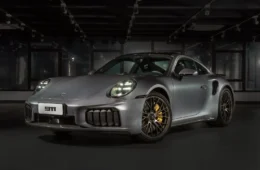 Novo Porsche 911 Turbo S Híbrido chega ao Brasil com 711 cv