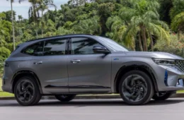 Renault Koleos Full Hybrid E-Tech desembarca no Brasil em pré-venda por R$ 279.990