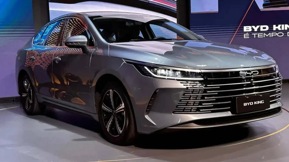 BYD King desbanca próprio irmão e fica mais barato que o Dolphin em nova oferta para CNPJ