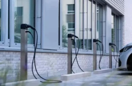 Mahle lança o chargeBIG para resolver a recarga elétrica em condomínios