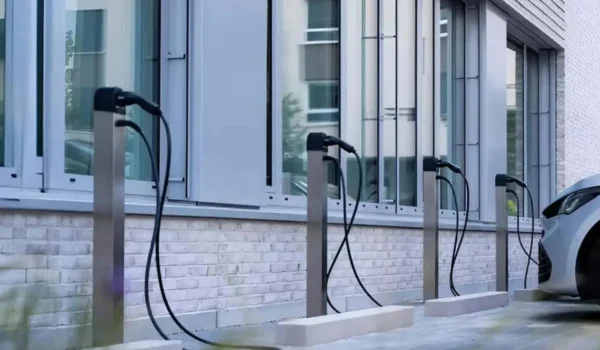 Mahle lança o chargeBIG para resolver a recarga elétrica em condomínios