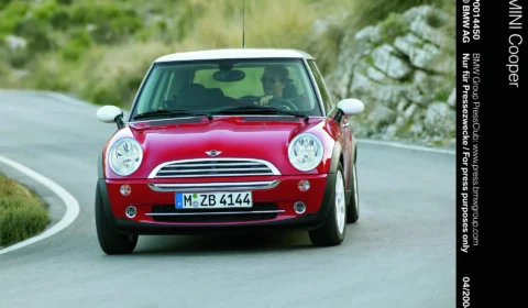 25 anos do MINI moderno: O ícone britânico que se reinventou sob o BMW Group