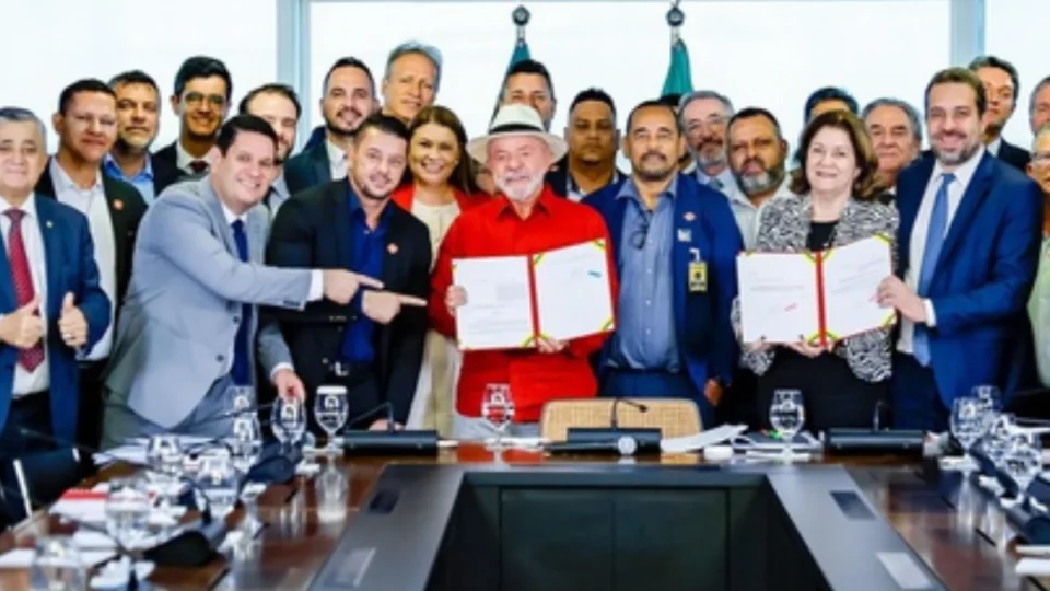 Governo lança Move Brasil 2: R$ 21,2 Bi para compra de caminhões, ônibus e implementos