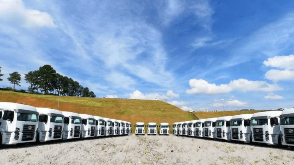 VW Truck Rental completa 3 anos com frota de 8 mil caminhões e investimento de R$ 3 bilhões
