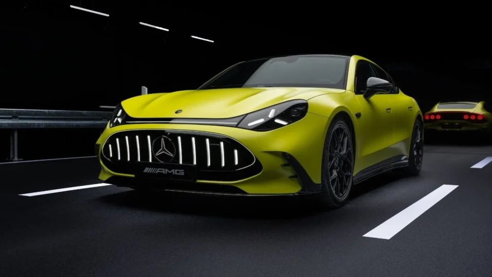 Novo Mercedes-AMG GT 4-Door Coupé elétrico redefine os limites da performance com 1.169 cv