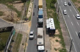 Em 15 dias, Detran-AM registra 416 irregularidades em veículos pesados