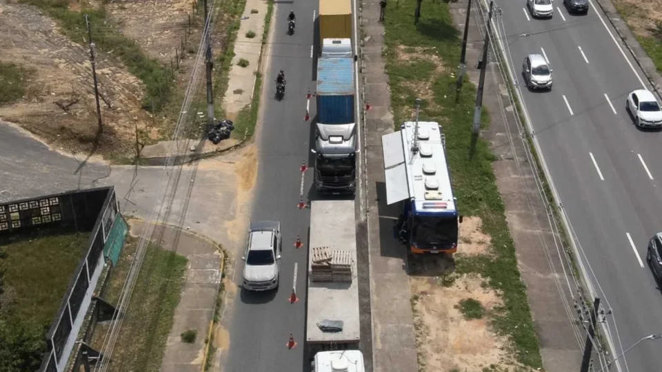 Em 15 dias, Detran-AM registra 416 irregularidades em veículos pesados