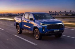 Ram lança Dakota Laramie Night Edition
