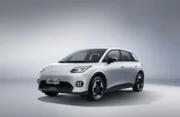 GAC Aion UT inicia pré-venda no Brasil com mira apontada para o BYD Dolphin