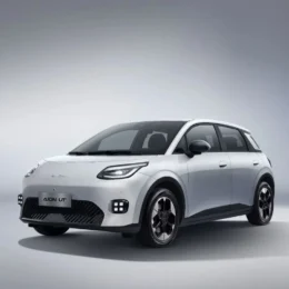 GAC Aion UT inicia pré-venda no Brasil com mira apontada para o BYD Dolphin