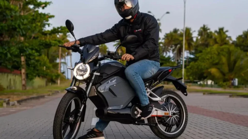 Buscas por motos elétricas ultrapassam 7 milhões no Brasil