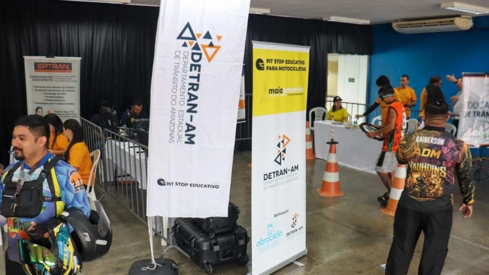 Maio Amarelo: Detran-AM e Abraciclo iniciam mais uma edição do Pit Stop Educativo