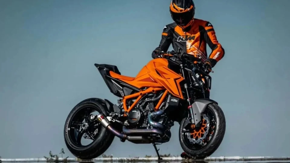 Bajaj assume gestão operacional da KTM e Husqvarna no Brasil