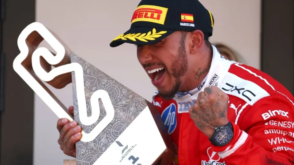 Lewis Hamilton quebra jejum e vence o GP da Espanha pela Ferrari