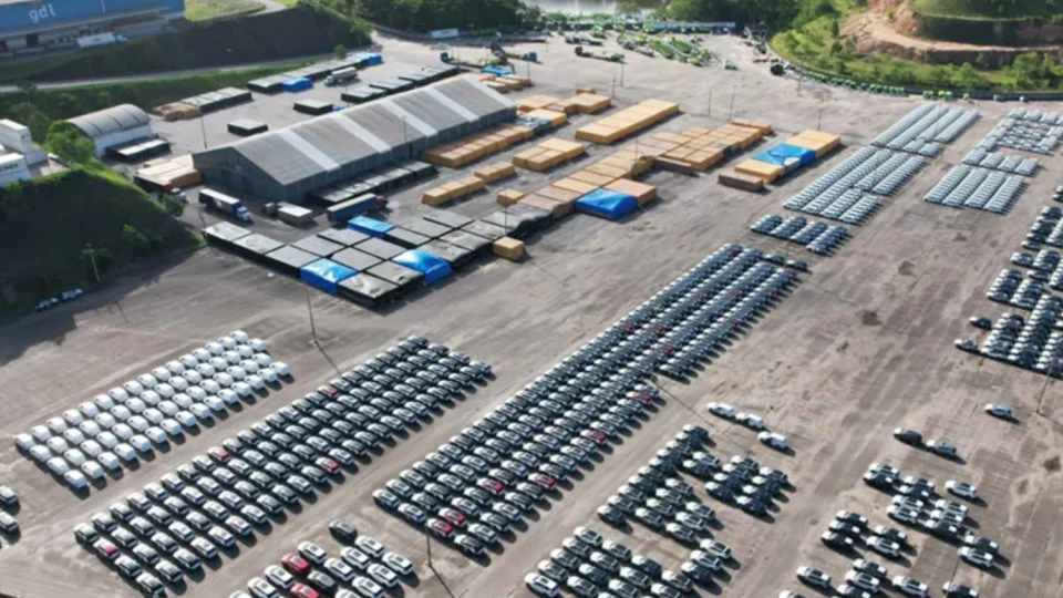 Invasão Chinesa: Importação de carros cresce 86,6% e estoques no Brasil batem recorde