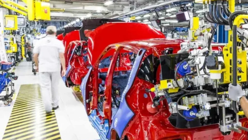 Stellantis abre 1.500 vagas em MG e RJ para acelerar produção do Novo Fiat Argo e Jeep Avenger
