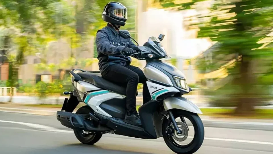 Yamaha ZR Hybrid Connected: A revolução híbrida nas scooters urbanas