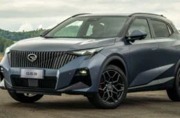 Chinesa GAC oferece cinco modelos para taxistas e PcD