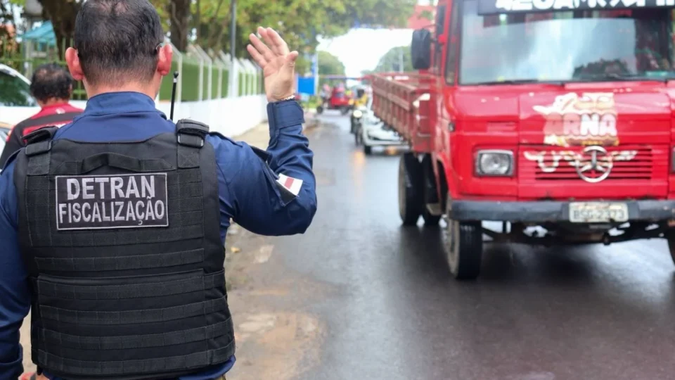 Festival de Parintins 2026: Detran-AM e SES-AM unem forças em blitz educativa para garantir segurança no trânsito