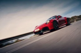 Novo Porsche 911 Targa 4 GTS entra em pré-venda no Brasil com motor T-Hybrid