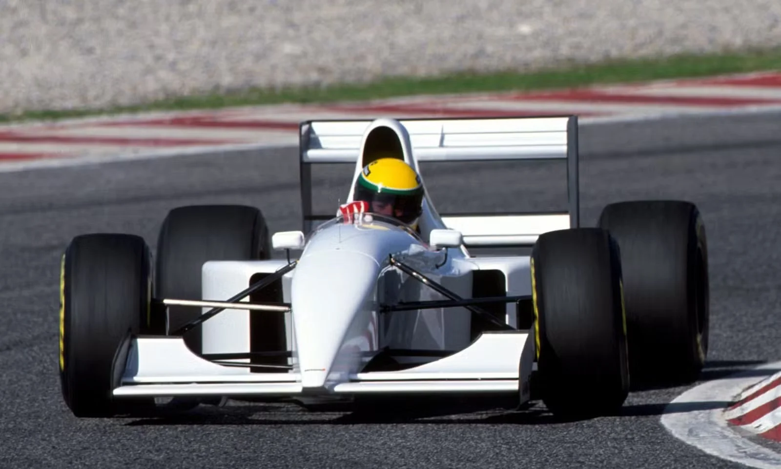O Touro Branco da McLaren