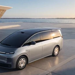 Leapmotor D99: a minivan que redefine o luxo com tecnologia de ponta e até 700 km de autonomia