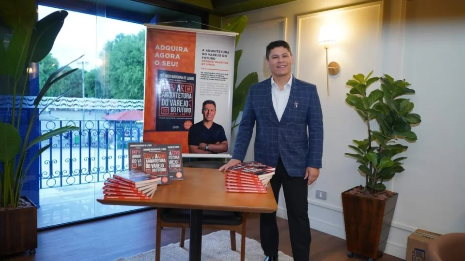 Da empresa aos livros: empresário amazonense transforma experiência em conhecimento