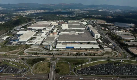 Stellantis Betim 50 anos: de berço da Fiat a polo global de inovação híbrida
