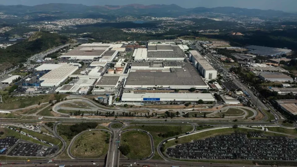 Stellantis Betim 50 anos: de berço da Fiat a polo global de inovação híbrida