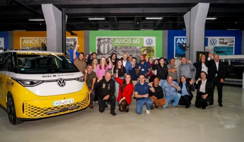 A prova definitiva da mobilidade elétrica: VW ID. Buzz completa um ano de volta ao mundo e chega ao Brasil